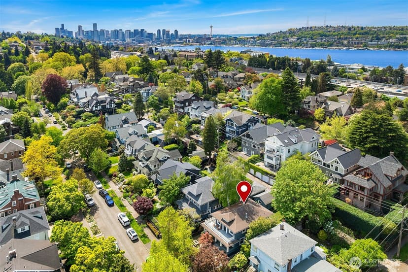 Property photo for 2833 10th Avenue E, Seattle photo 34