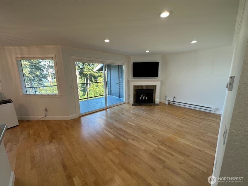 Property photo for 4171 West Lake Sammamish Parkway SE #A302, Bellevue photo 6