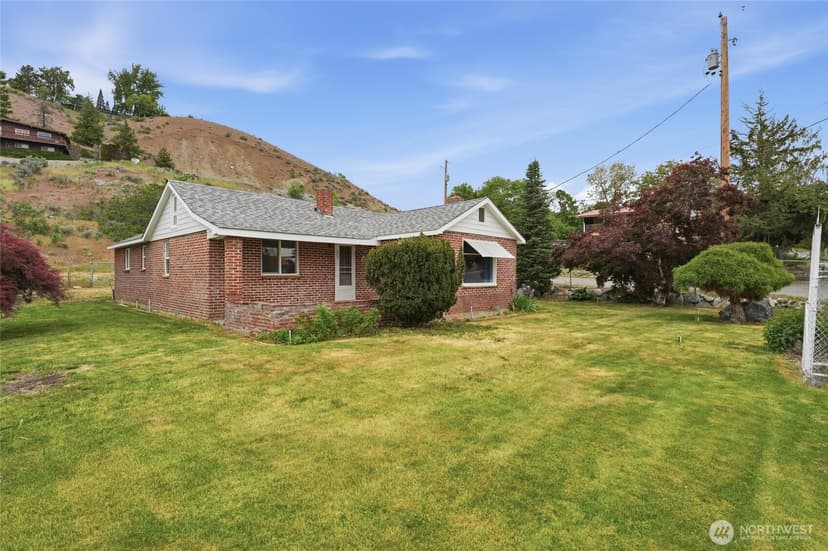 Property photo for 233 E Gibson, Chelan photo 3