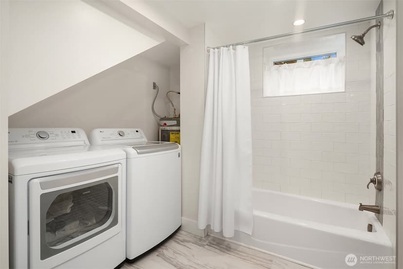 Property photo for 426 30th Avenue S, Seattle photo 28