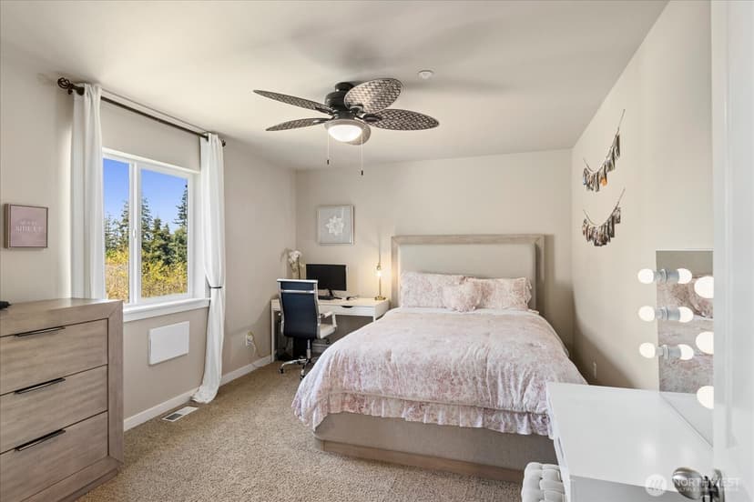 Property photo for 1074 Ridge Street, Mukilteo photo 29