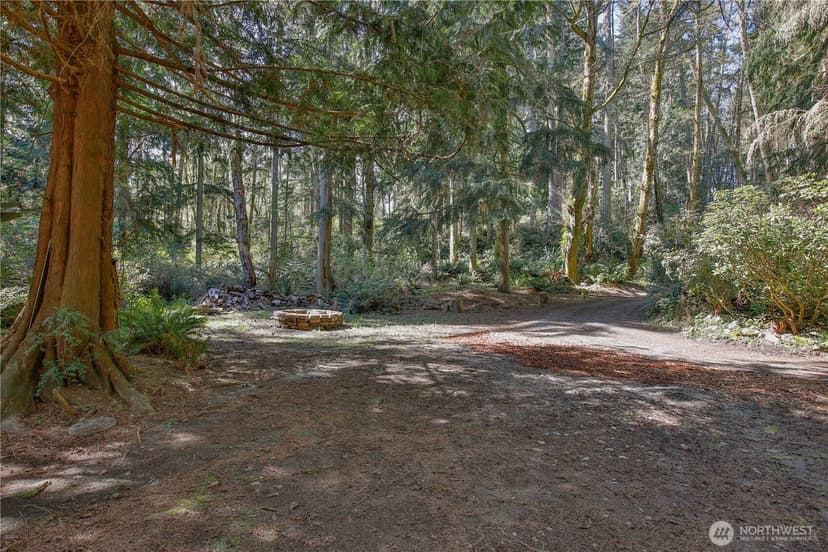 Property photo for 4050 Tree Frog Lane, Langley photo 3