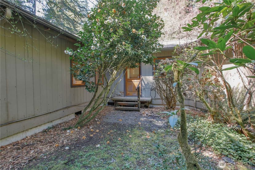 Property photo for 4050 Tree Frog Lane, Langley photo 6
