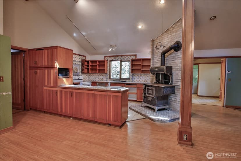 Property photo for 4050 Tree Frog Lane, Langley photo 16