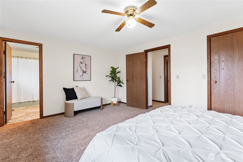 Property photo for 9724 58th Street Ct W, University Place photo 26