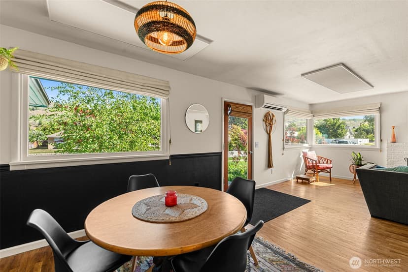 Property photo for 229 W Allen Avenue, Chelan photo 10