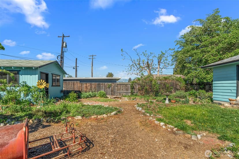 Property photo for 229 W Allen Avenue, Chelan photo 40