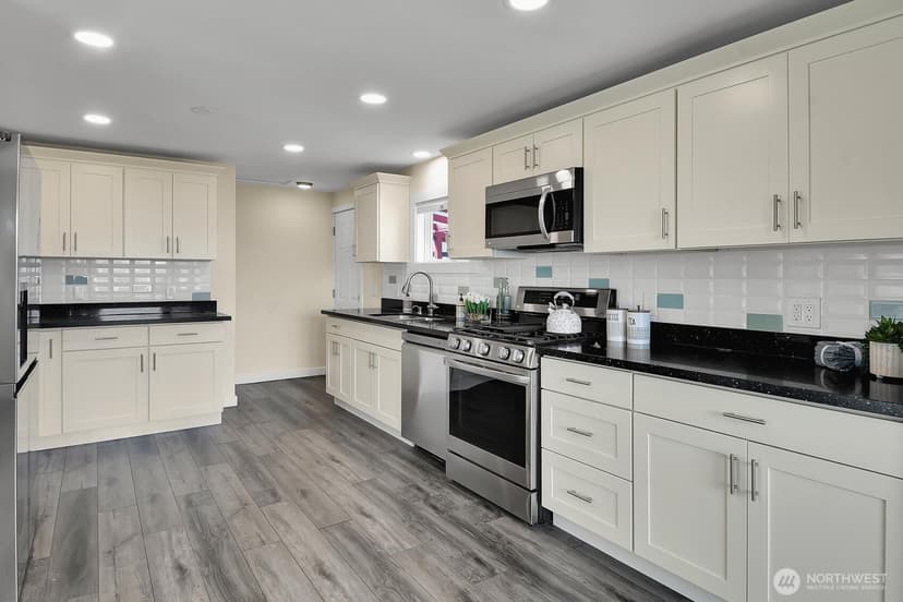 Property photo for 11605 87th Avenue S, Seattle photo 11