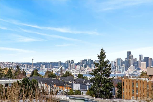 Property photo for 6543 35th Avenue SW #B, Seattle photo 3