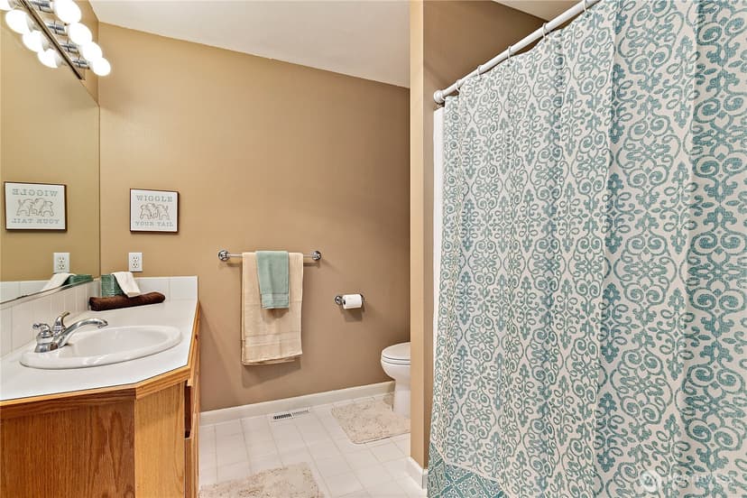 Property photo for 15827 33rd Avenue Ct E, Tacoma photo 30