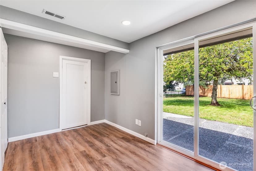 Property photo for 4709 101st Street SW, Lakewood photo 11