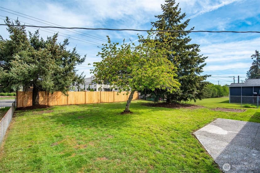 Property photo for 4709 101st Street SW, Lakewood photo 29