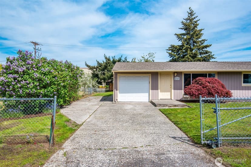 Property photo for 4709 101st Street SW, Lakewood photo 34