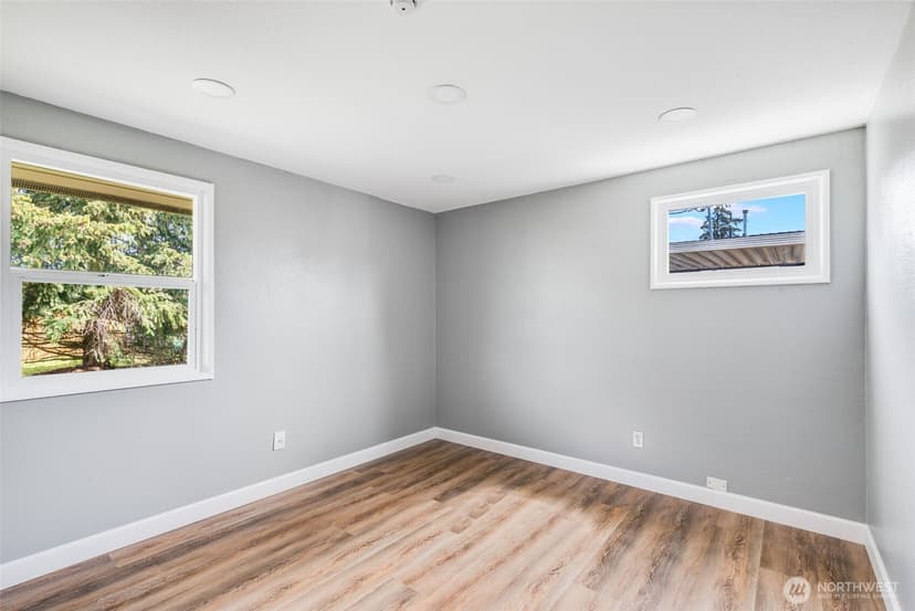 Property photo for 4709 101st Street SW, Lakewood photo 18
