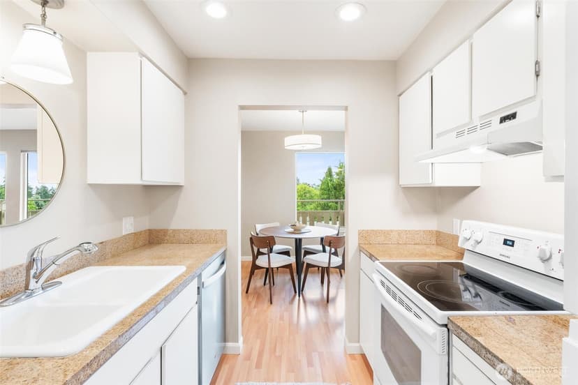 Property photo for 1110 5th Avenue S #402, Edmonds photo 12