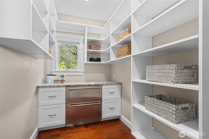 Property photo for 6219 89th Avenue SE, Mercer Island photo 9