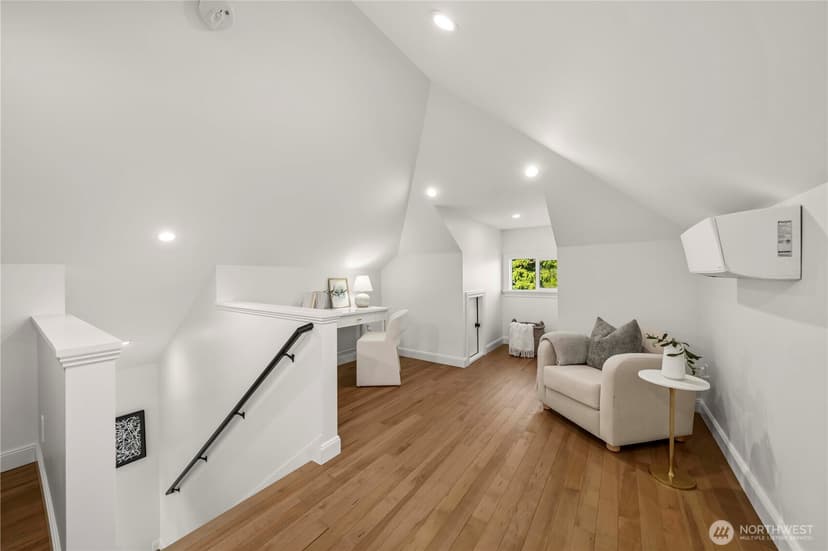 Property photo for 321 Lee Street, Seattle photo 23
