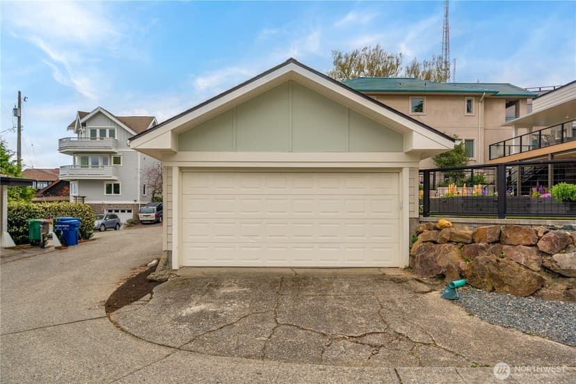Property photo for 321 Lee Street, Seattle photo 36