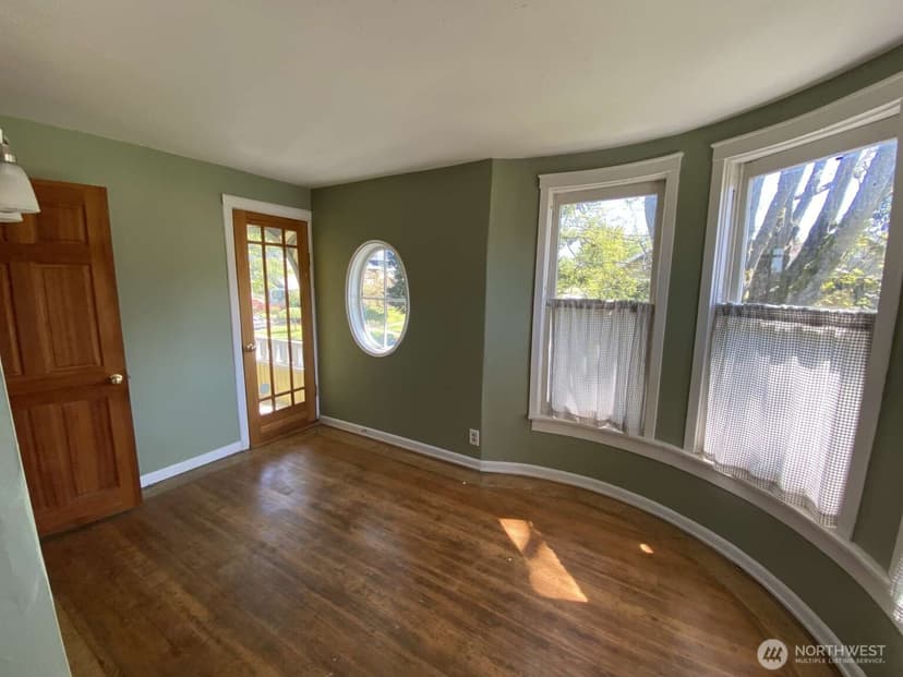 Property photo for 2824 N Lawrence Street, Tacoma photo 13