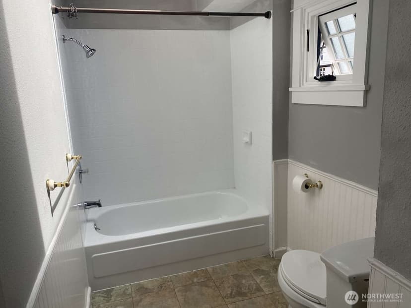 Property photo for 2824 N Lawrence Street, Tacoma photo 14