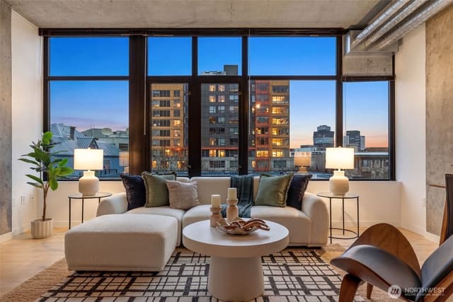 Property photo for 2720 3rd Avenue #705, Seattle photo 4