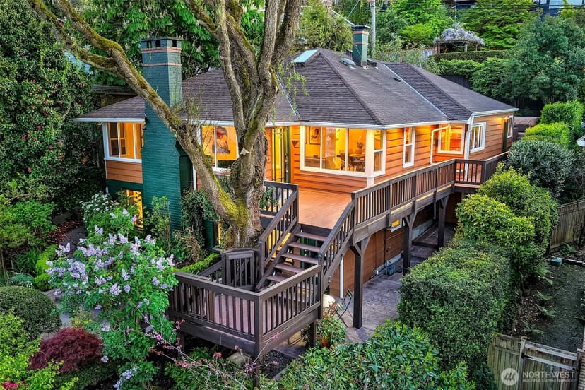 Property photo for 2613 Boyer Avenue E, Seattle
