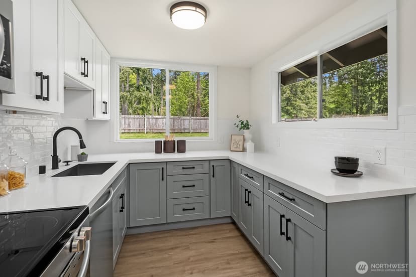 Property photo for 21610 SE May Valley Road, Issaquah photo 12