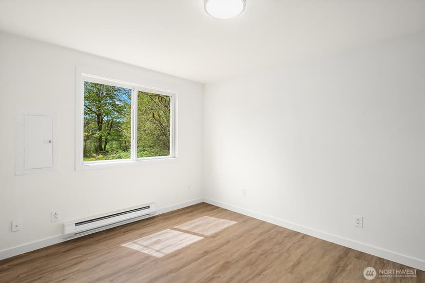 Property photo for 21610 SE May Valley Road, Issaquah photo 17