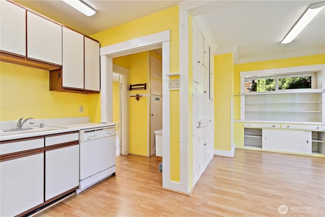 Property photo for 630 N Oakes Street, Tacoma photo 5