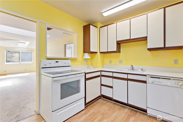 Property photo for 630 N Oakes Street, Tacoma photo 4