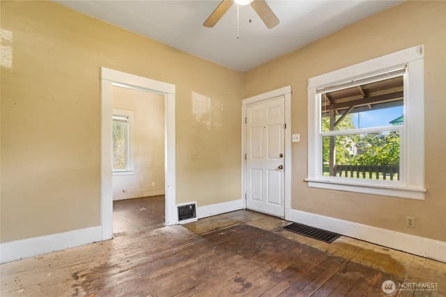 Property photo for 1914 S Cushman Avenue, Tacoma photo 5