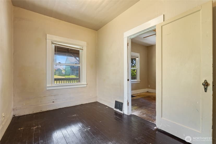 Property photo for 1914 S Cushman Avenue, Tacoma photo 8