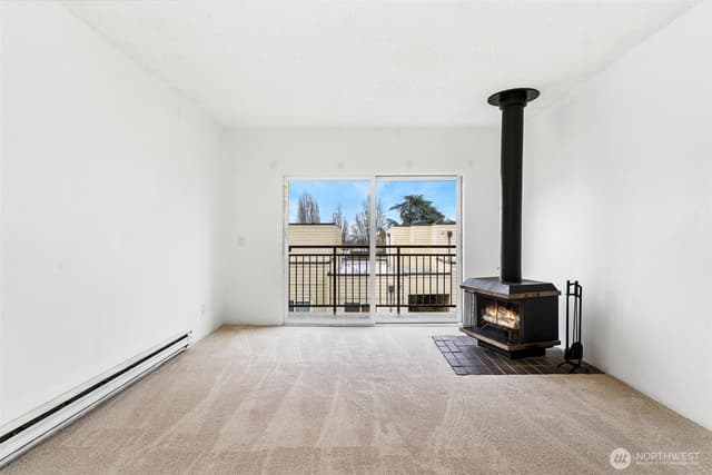 Property photo for 5832 NE 75th Street #E304, Seattle photo 2