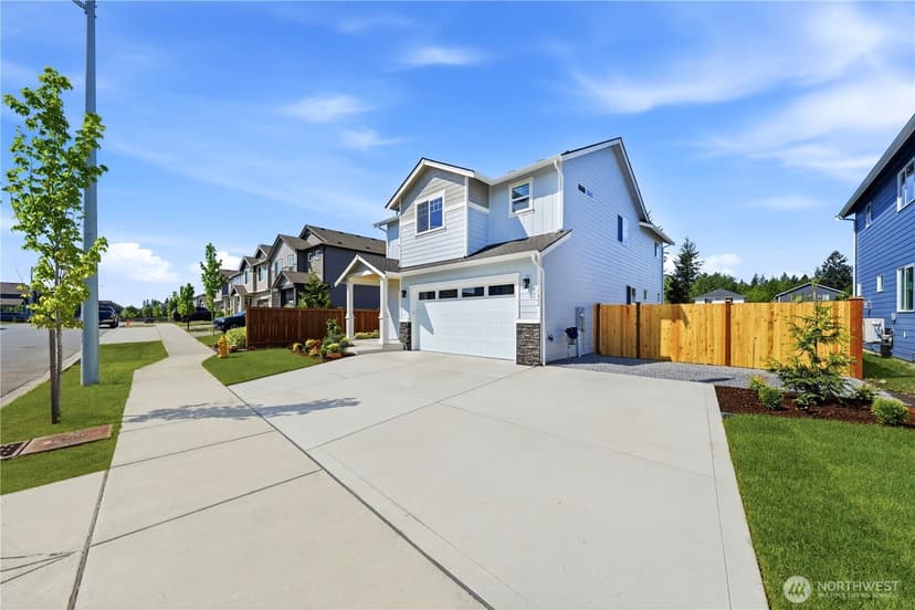 Property photo for 17802 26th Drive NE, Marysville photo 2
