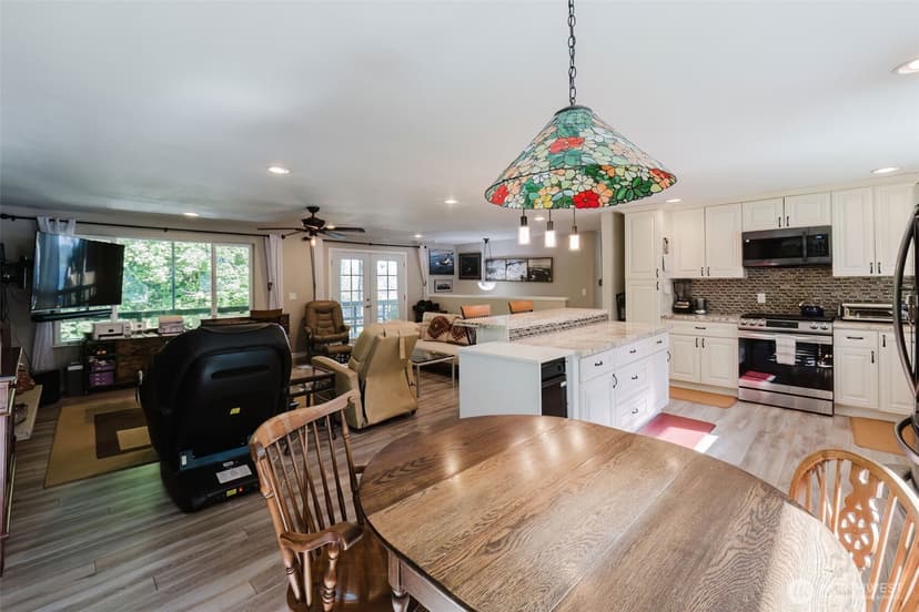 Property photo for 7530 Navajo Trail NE, Bremerton photo 11