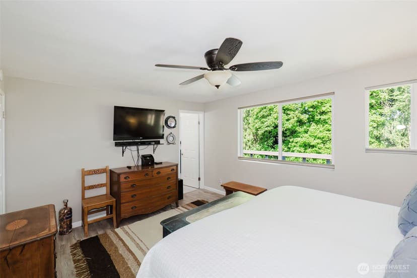 Property photo for 7530 Navajo Trail NE, Bremerton photo 16