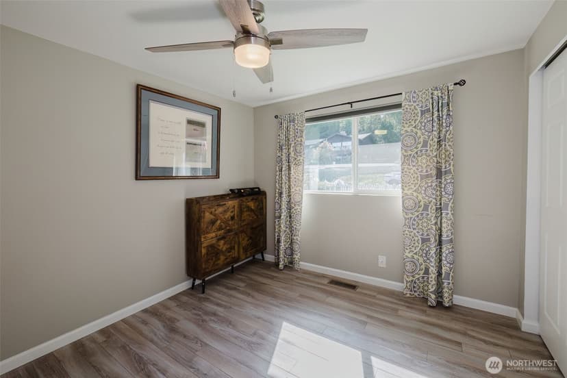Property photo for 7530 Navajo Trail NE, Bremerton photo 18