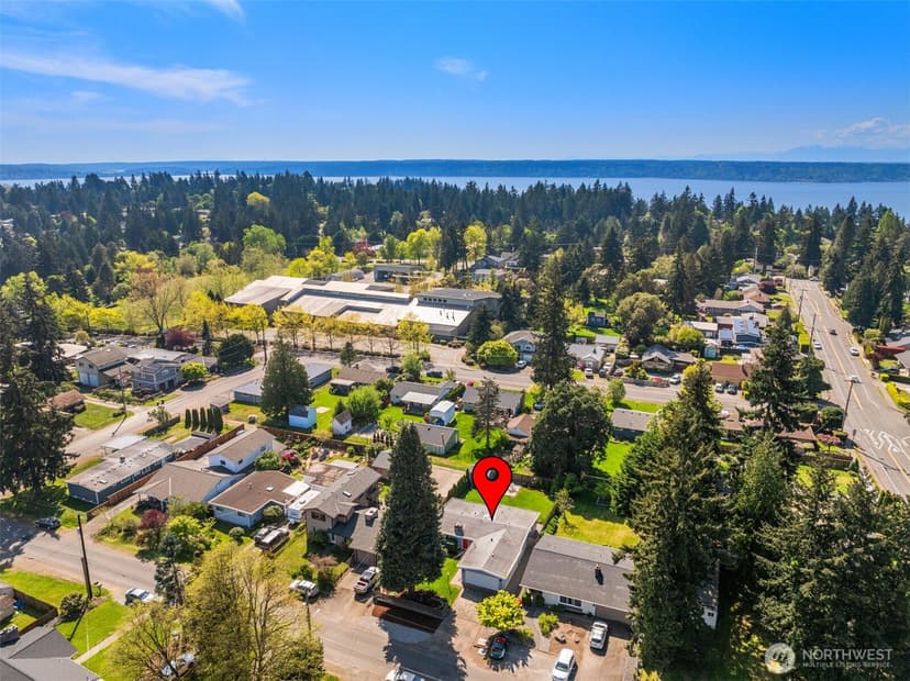 Property photo for 16021 15th Avenue SW, Burien photo 36