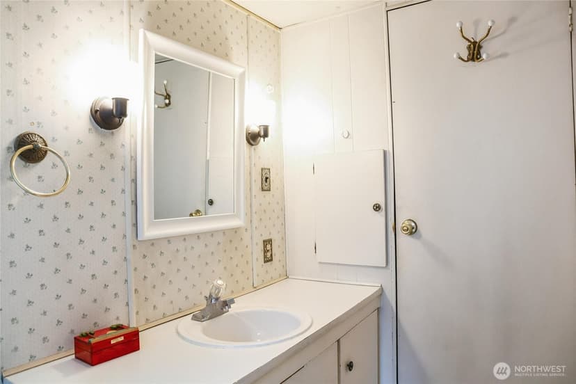 Property photo for 7301 NE 175th Street #303, Kenmore photo 14