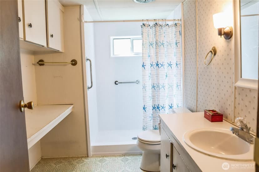 Property photo for 7301 NE 175th Street #303, Kenmore photo 13
