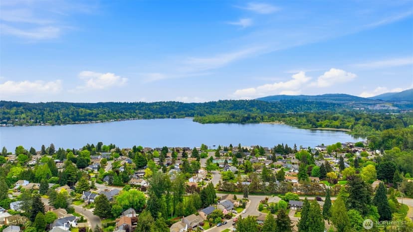 Property photo for 4737 W Lake Sammamish Parkway SE #A202, Issaquah photo 24