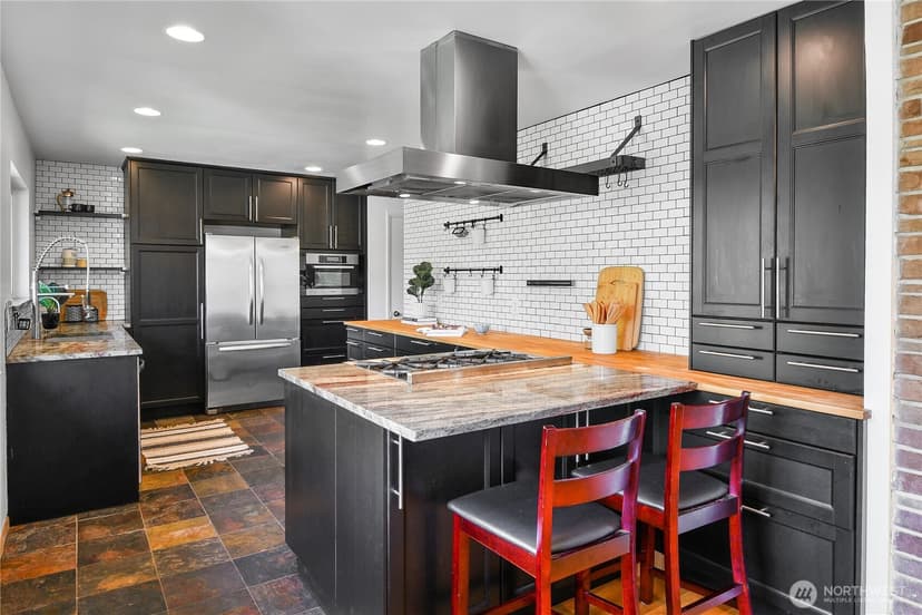 Property photo for 12727 Dayton Avenue N, Seattle photo 9