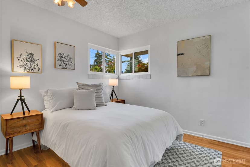 Property photo for 12727 Dayton Avenue N, Seattle photo 14