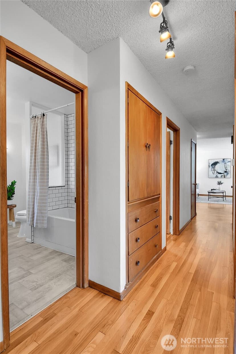 Property photo for 12727 Dayton Avenue N, Seattle photo 13