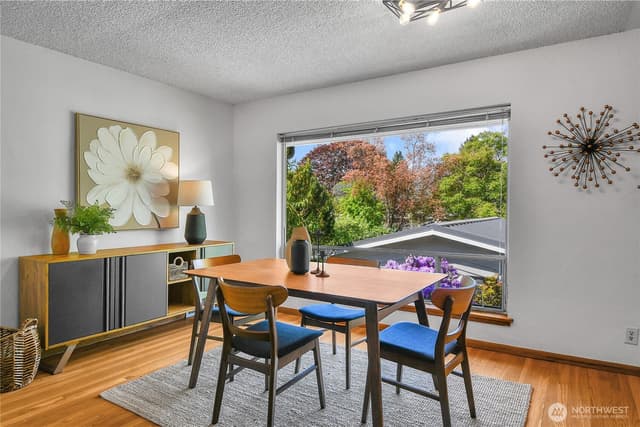 Property photo for 12727 Dayton Avenue N, Seattle photo 5