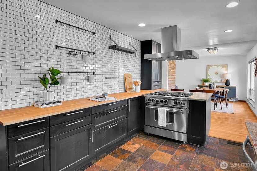 Property photo for 12727 Dayton Avenue N, Seattle photo 11