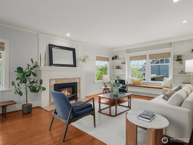 Property photo for 1423 Nob Hill Avenue N, Seattle photo 5