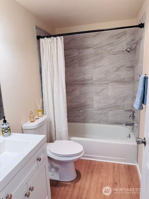 Property photo for 10501 8th Avenue NE #206, Seattle photo 12