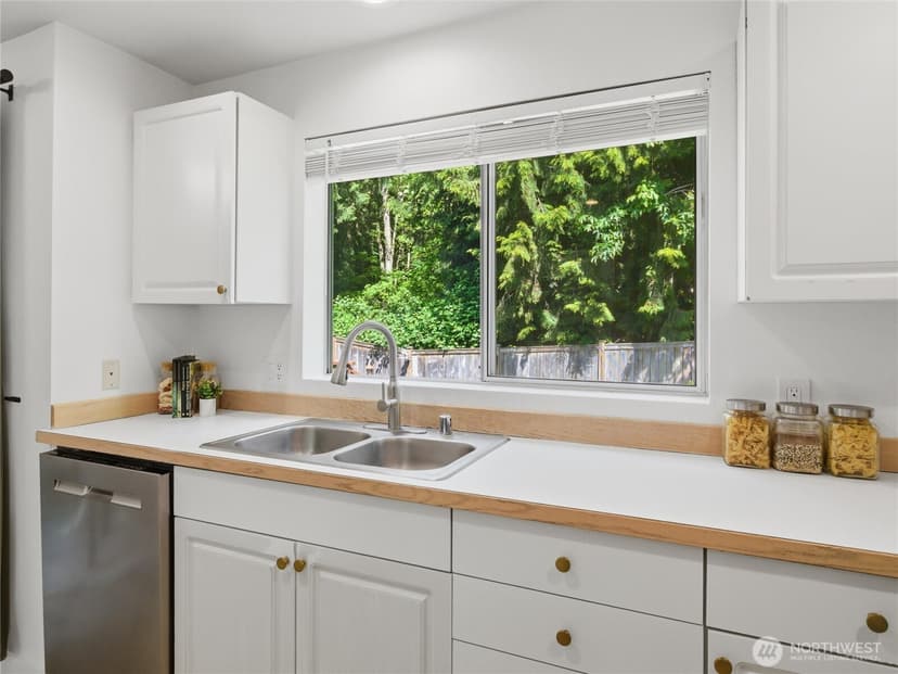Property photo for 3803 Crystal Ridge Drive SE, Puyallup photo 14