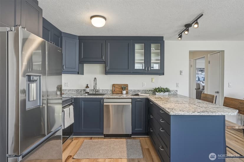 Property photo for 6513 24th Avenue NW #4, Seattle photo 4